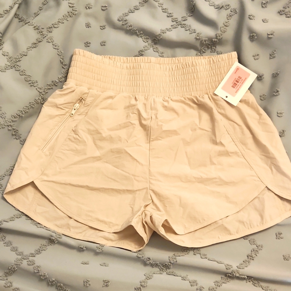NWT! Smocked Wind Shorts in Bone